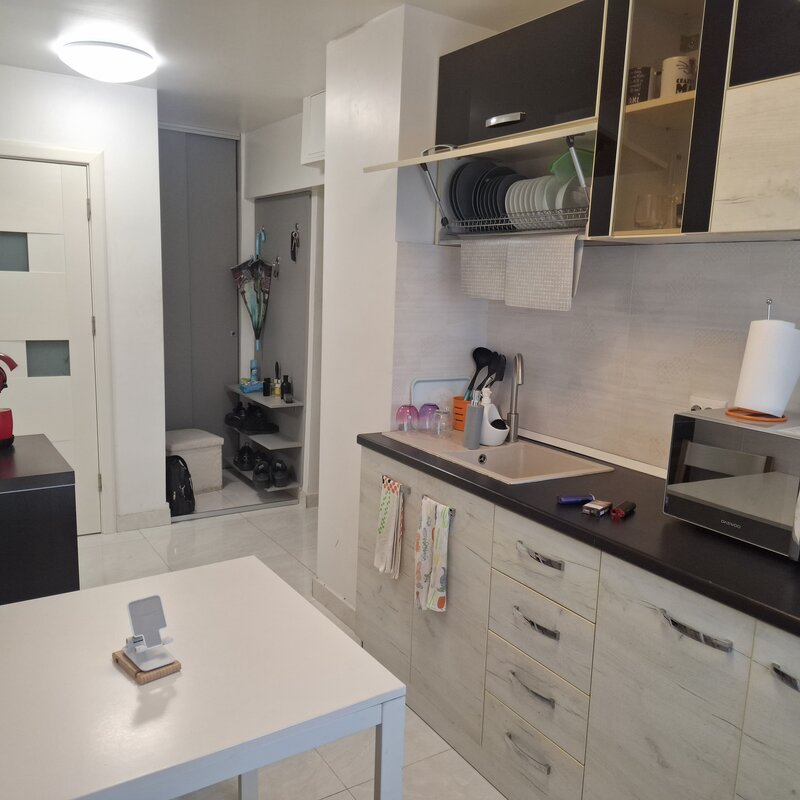 Lujerului 5 minute de metrou, apartament cu 4 camere renovat in totalitate.