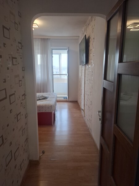 Lujerului 5 minute de metrou, apartament cu 4 camere renovat in totalitate.