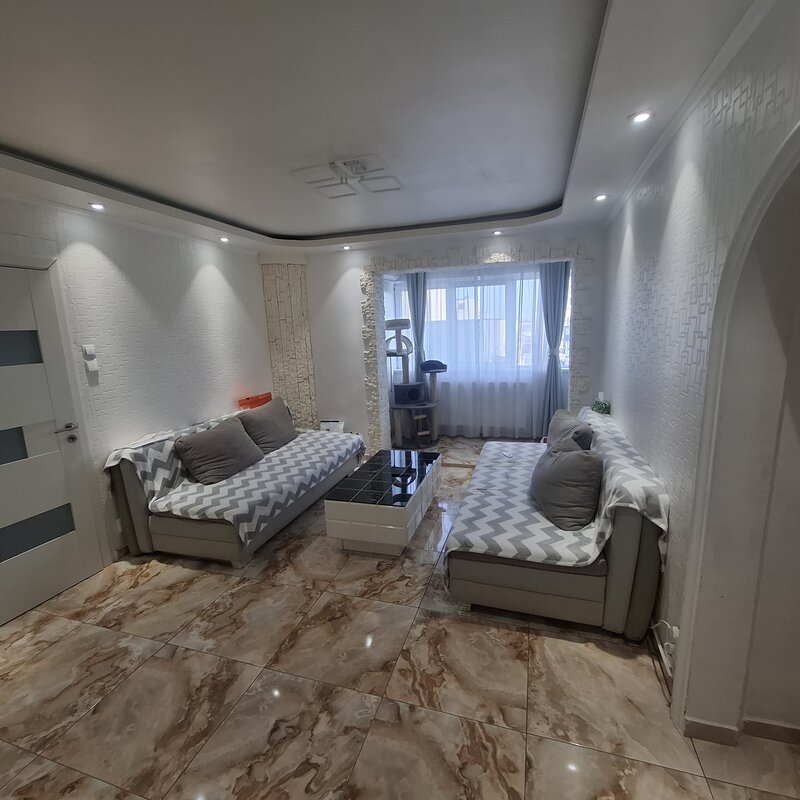 Lujerului 5 minute de metrou, apartament cu 4 camere renovat in totalitate.