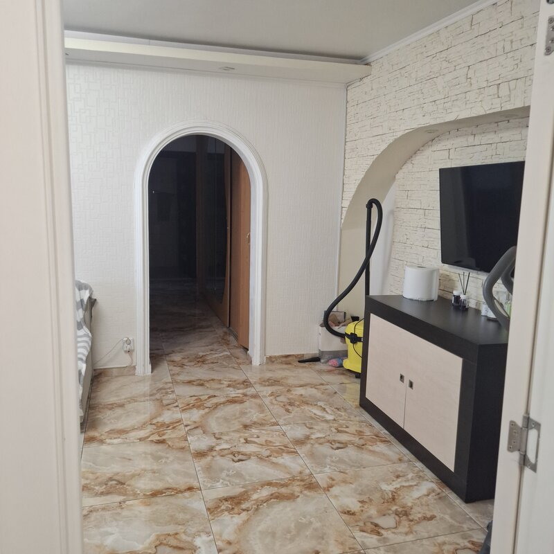 Lujerului 5 minute de metrou, apartament cu 4 camere renovat in totalitate.