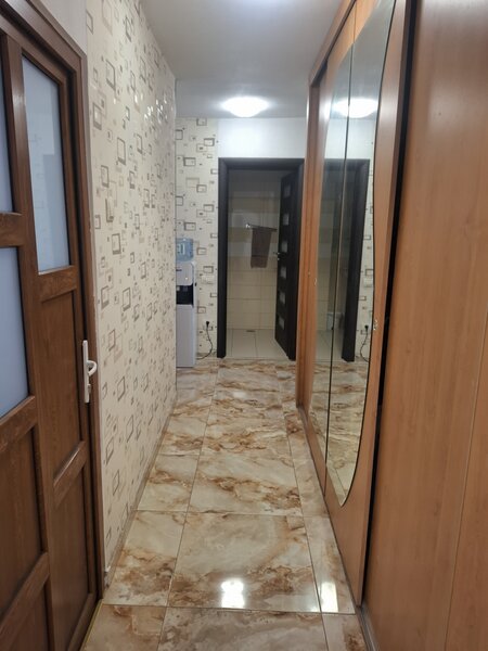Lujerului 5 minute de metrou, apartament cu 4 camere renovat in totalitate.