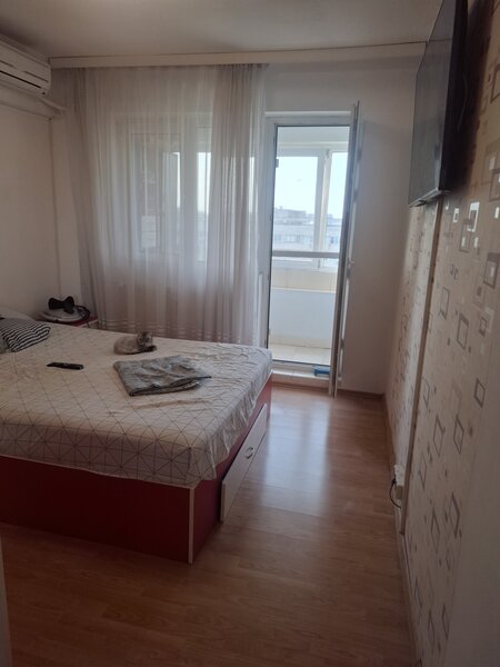 Lujerului 5 minute de metrou, apartament cu 4 camere renovat in totalitate.